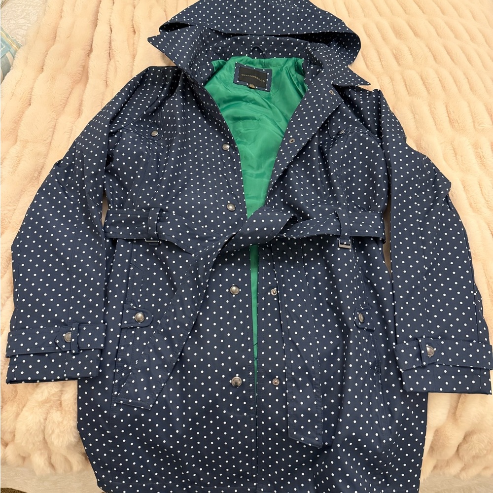 Weatherproof Navy & White Polka Dot Jacket with green lining